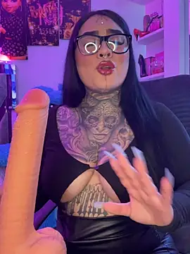 Snapshot of CloeeBeckam chatting on 03/08/26, 06:55 CloeeBeckam online show from 03/08/26, 06:55