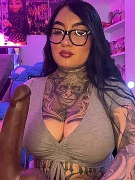 Snapshot of CloeeBeckam chatting on 03/12/26, 07:42 CloeeBeckam online show from 03/12/26, 07:42