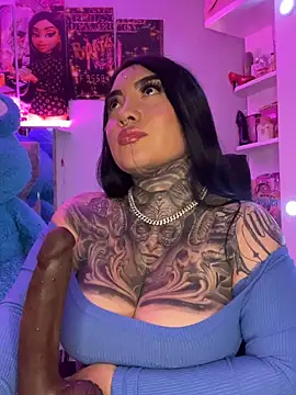 Snapshot of CloeeBeckam chatting on 03/30/26, 08:15 CloeeBeckam online show from 03/30/26, 08:15