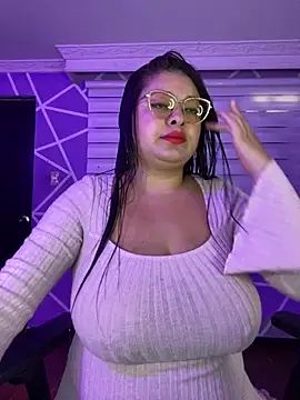 MiiaaJoness online show from 10/17/25, 02:52