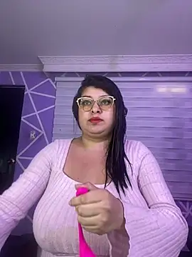 Snapshot of MiiaaJoness chatting on 03/06/26, 03:19 MiiaaJoness online show from 03/06/26, 03:19