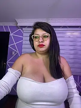 Snapshot of MiiaaJoness chatting on 03/11/26, 03:29 MiiaaJoness online show from 03/11/26, 03:29