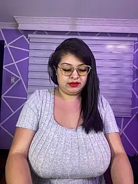 Snapshot of MiiaaJoness chatting on 03/20/26, 04:12 MiiaaJoness online show from 03/20/26, 04:12