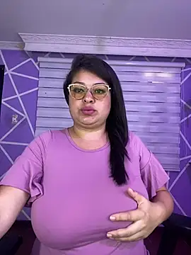 Snapshot of MiiaaJoness chatting on 03/27/26, 04:29 MiiaaJoness online show from 03/27/26, 04:29