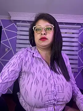 Snapshot of MiiaaJoness chatting on 04/15/26, 09:15 MiiaaJoness online show from 04/15/26, 09:15