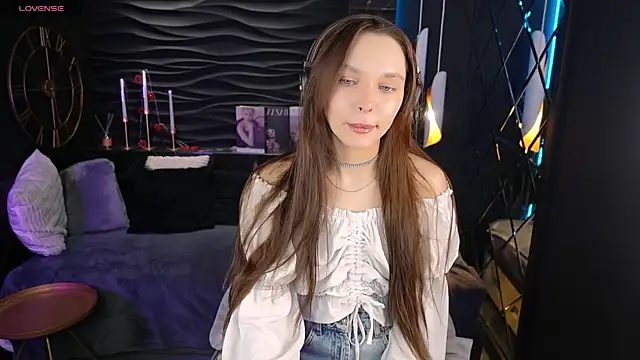 ChloeSunny online show from 04/24/26, 09:06
