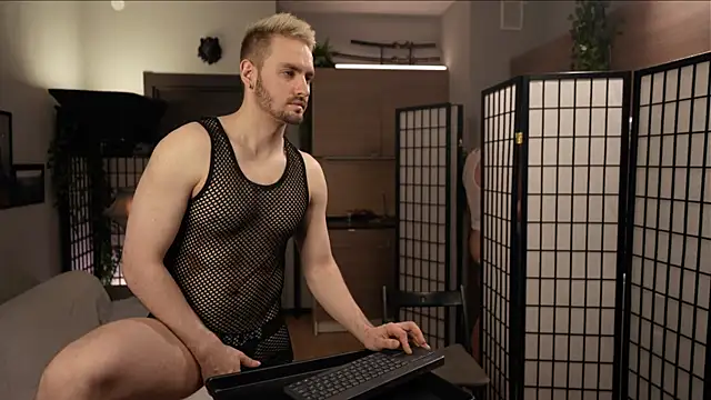 enjoy me online show from 03/05/25, 03:40