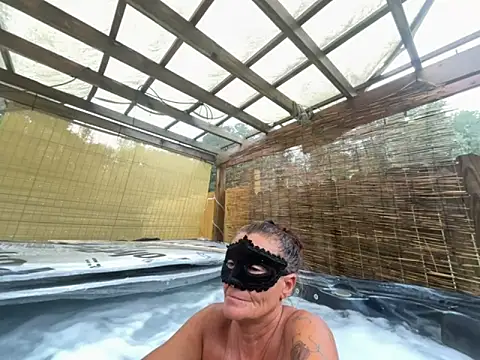 Snapshot of prainxxx22 chatting on 09/29/25, 06:35 prainxxx22 online show from 09/29/25, 06:35