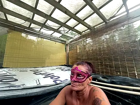 Snapshot of prainxxx22 chatting on 10/26/25, 06:14 prainxxx22 online show from 10/26/25, 06:14