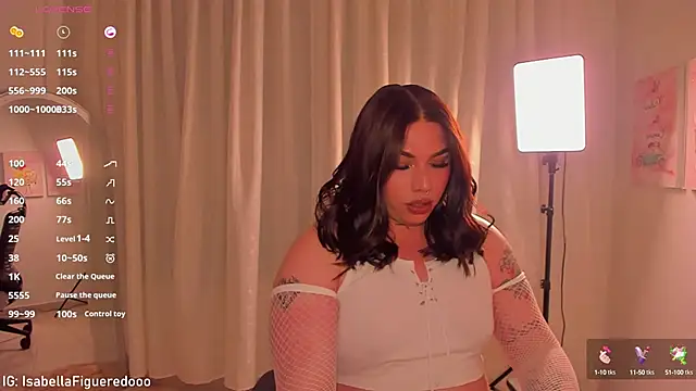 Snapshot of IsabellaFigueredo__ chatting on 12/04/24, 01:03 IsabellaFigueredo   online show from 12/04/24, 01:03