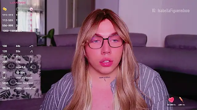 Snapshot of IsabellaFigueredo__ chatting on 12/24/24, 09:00 IsabellaFigueredo   online show from 12/24/24, 09:00