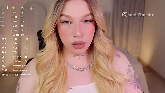 Snapshot of IsabellaFigueredo__ chatting on 01/15/25, 03:33 IsabellaFigueredo   online show from 01/15/25, 03:33