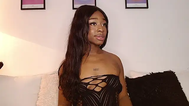 Snapshot of Ebony_D0ll chatting on 02/18/25, 04:15 Ebony D0ll online show from 02/18/25, 04:15