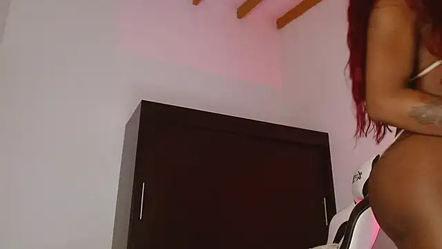 Snapshot of Ebony_D0ll chatting on 09/18/25, 11:40 Ebony D0ll online show from 09/18/25, 11:40