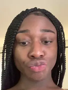 Snapshot of Ebony_D0ll chatting on 10/31/25, 05:47 Ebony D0ll online show from 10/31/25, 05:47