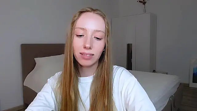 Luna insniity online show from 12/09/24, 03:18