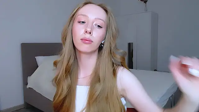 Luna insniity online show from 12/13/24, 02:21