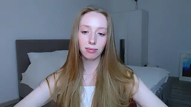 Luna insniity online show from 12/23/24, 01:40