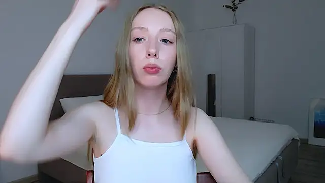 Luna insniity online show from 02/20/25, 11:32