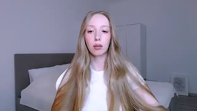 Luna insniity online show from 02/19/26, 09:44