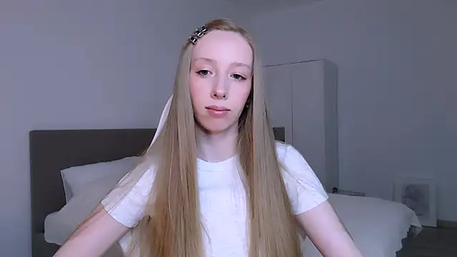 Luna insniity online show from 02/25/26, 08:51