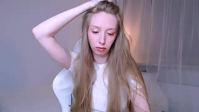 Luna insniity online show from 04/17/26, 08:45