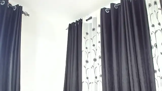 Snapshot of Yummy_squirter chatting on 01/07/25, 10:19 Yummy squirter online show from 01/07/25, 10:19