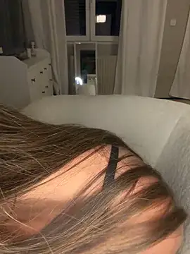 Snapshot of AK47__ chatting on 04/29/26, 10:52 AK47 online show from 04/29/26, 10:52