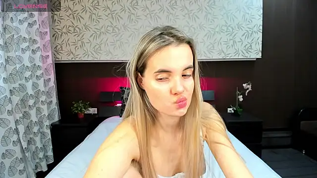 Snapshot of Donna_Evans chatting on 02/06/25, 03:16 Donna Evans online show from 02/06/25, 03:16