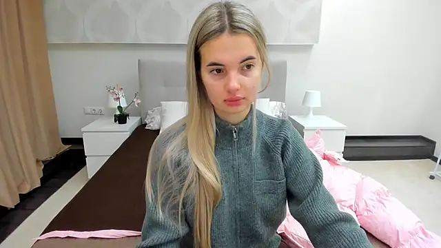 Snapshot of Donna_Evans chatting on 11/20/25, 11:59 Donna Evans online show from 11/20/25, 11:59