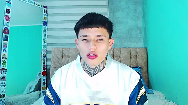 Snapshot of _justinmoon2 chatting on 11/24/25, 03:50 justinmoon2 online show from 11/24/25, 03:50