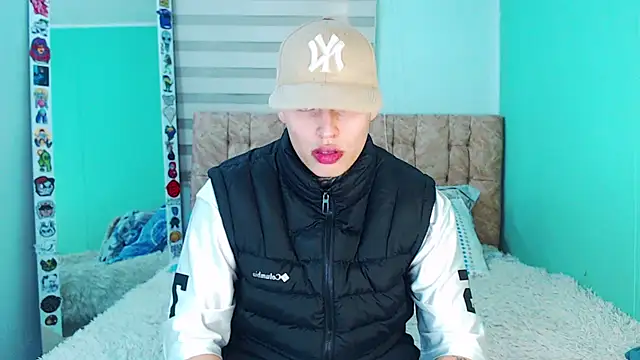 Snapshot of _justinmoon2 chatting on 12/04/25, 08:17 justinmoon2 online show from 12/04/25, 08:17