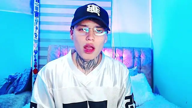  justinmoon2 online show from 05/01/26, 12:48