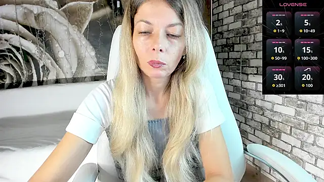 Eva Melow online show from 10/04/25, 02:15