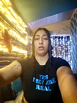 Snapshot of Hotasiansensation chatting on 12/19/24, 04:24 Hotasiansensation online show from 12/19/24, 04:24