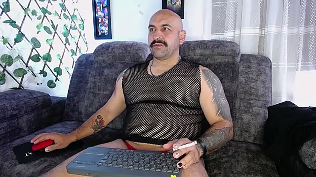 Snapshot of JD-69 chatting on 01/25/25, 04:57 JD-69 online show from 01/25/25, 04:57