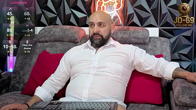 Snapshot of JD-69 chatting on 09/23/25, 07:17 JD-69 online show from 09/23/25, 07:17