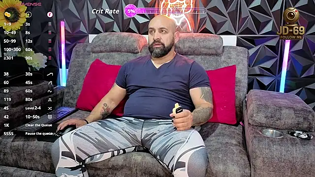 Snapshot of JD-69 chatting on 09/26/25, 08:24 JD-69 online show from 09/26/25, 08:24