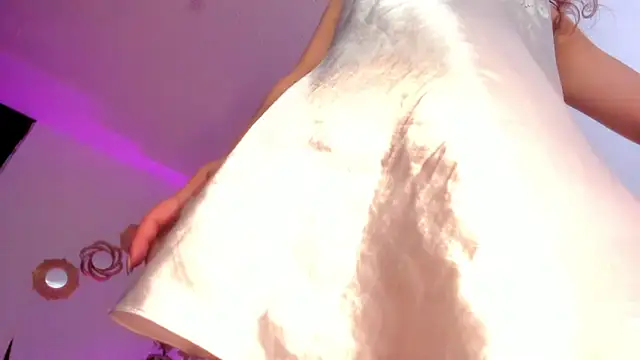 Snapshot of aliss_ev chatting on 03/11/25, 06:52 aliss ev online show from 03/11/25, 06:52