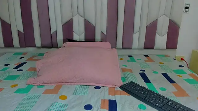 lucyy gray online show from 02/18/25, 03:10