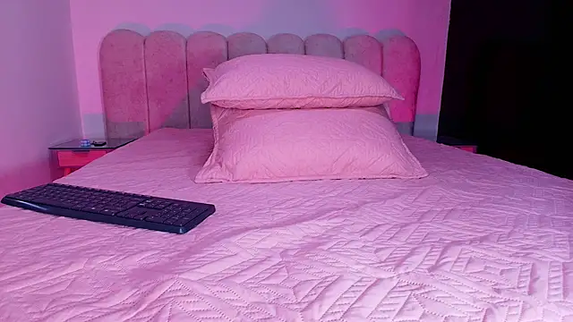 lucyy gray online show from 11/28/25, 03:09