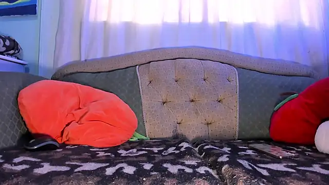 any 21hot online show from 11/18/25, 07:29