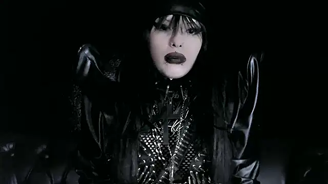 Snapshot of XXIOUX chatting on 02/22/26, 04:13 XXIOUX online show from 02/22/26, 04:13