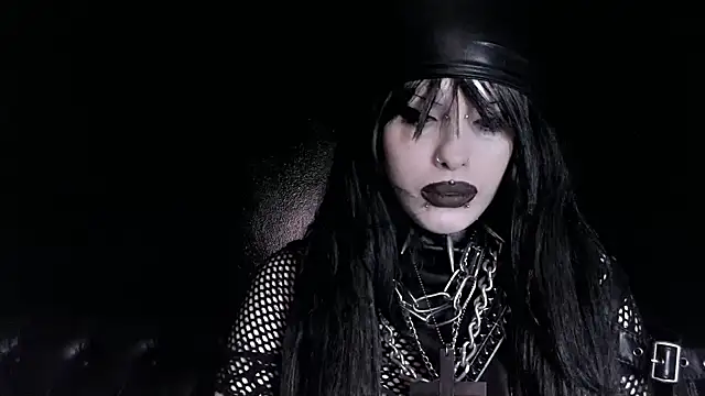 Snapshot of XXIOUX chatting on 02/23/26, 03:15 XXIOUX online show from 02/23/26, 03:15