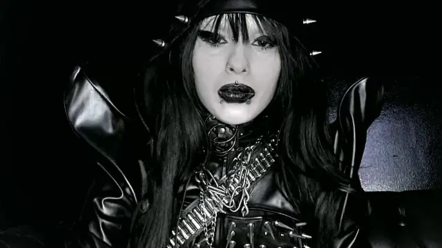 Snapshot of XXIOUX chatting on 03/08/26, 08:07 XXIOUX online show from 03/08/26, 08:07