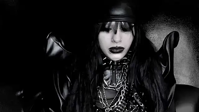 Snapshot of XXIOUX chatting on 03/26/26, 03:17 XXIOUX online show from 03/26/26, 03:17