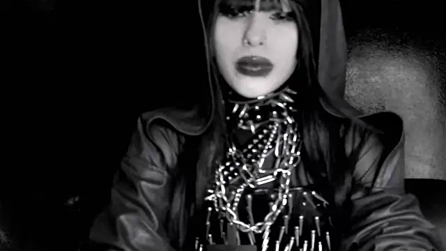 Snapshot of XXIOUX chatting on 04/07/26, 03:01 XXIOUX online show from 04/07/26, 03:01