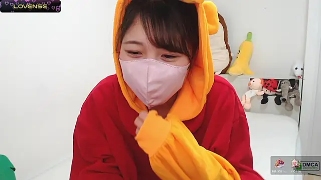 SUZU  online show from 02/18/25, 01:00