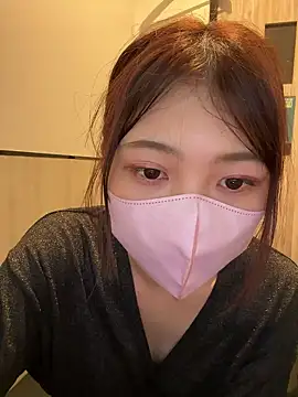 Snapshot of SUZU_ chatting on 06/14/26, 06:37 SUZU online show from 06/14/26, 06:37