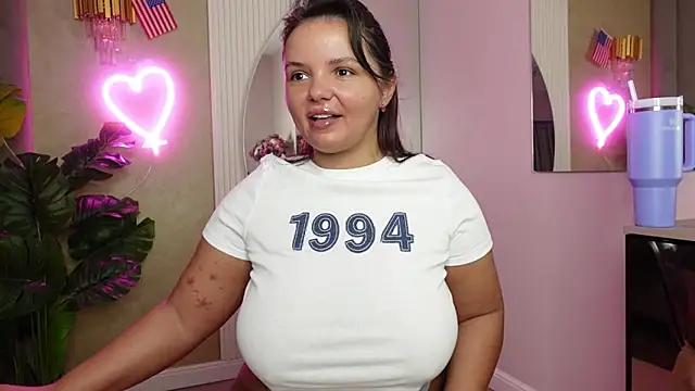 CelesteBailey online show from 04/04/26, 07:39